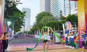 Cặp song sinh vô địch hai cự ly tại VM Nha Trang Cặp song sinh vô địch hai cự ly tại VM Nha Trang