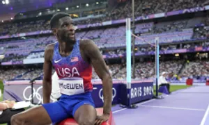Vì sao VĐV nhảy cao Mỹ không muốn chia sẻ HC vàng Olympic? Vì sao VĐV nhảy cao Mỹ không muốn chia sẻ HC vàng Olympic?