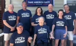 Họ hàng của phó tướng đảng Dân chủ ủng hộ ông Trump Họ hàng của phó tướng đảng Dân chủ ủng hộ ông Trump