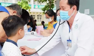 TP HCM khởi động chiến dịch tiêm vaccine sởi tại trường học TP HCM khởi động chiến dịch tiêm vaccine sởi tại trường học