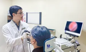 Tưởng viêm xoang tái phát hóa ung thư vòm họng Tưởng viêm xoang tái phát hóa ung thư vòm họng