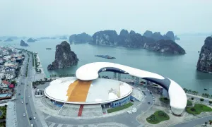 Đường phố Hạ Long gọn gàng trước ngày đua VnExpress Marathon Đường phố Hạ Long gọn gàng trước ngày đua VnExpress Marathon