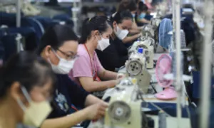 Nhà máy sắp xếp sản xuất để công nhân nghỉ Tết thuận lợi Nhà máy sắp xếp sản xuất để công nhân nghỉ Tết thuận lợi