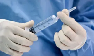 Bé trai bỏng nặng, nhiễm trùng huyết 'nghi do bố tạt nước sôi' Bé trai bỏng nặng, nhiễm trùng huyết 'nghi do bố tạt nước sôi'