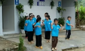 20 cụm công trình vệ sinh mới cho học sinh vùng cao 20 cụm công trình vệ sinh mới cho học sinh vùng cao