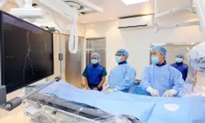 Đau dạ dày, tình cờ phát hiện 'bom nổ chậm' trong bụng Đau dạ dày, tình cờ phát hiện 'bom nổ chậm' trong bụng