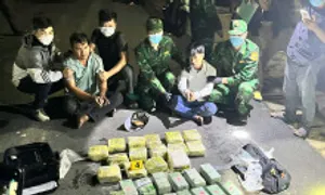 Biên phòng vây bắt ôtô chở 30 kg ma túy Biên phòng vây bắt ôtô chở 30 kg ma túy