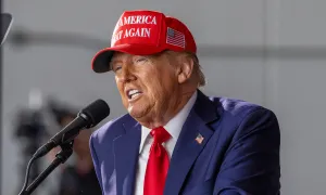 Donald Trump: Người nhập cư trái phép mang 'gene xấu' vào Mỹ Donald Trump: Người nhập cư trái phép mang 'gene xấu' vào Mỹ