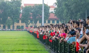 'Nghỉ thêm hai ngày dịp Quốc khánh để kéo giãn các kỳ lễ trong năm' 'Nghỉ thêm hai ngày dịp Quốc khánh để kéo giãn các kỳ lễ trong năm'