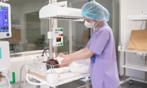 Trẻ sơ sinh suýt chết do nhiễm virus từ thói quen ôm hôn Trẻ sơ sinh suýt chết do nhiễm virus từ thói quen ôm hôn