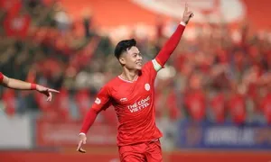 Thể Công hạ Bình Dương để lên dẫn đầu V-League Thể Công hạ Bình Dương để lên dẫn đầu V-League