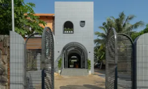 Nhà hai tầng nhỏ gọn cho gia đình trẻ, phí xây 1,3 tỷ đồng Nhà hai tầng nhỏ gọn cho gia đình trẻ, phí xây 1,3 tỷ đồng