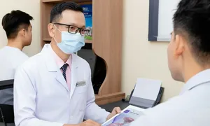 Áp lực chữa vô sinh của người đàn ông 'con một' Áp lực chữa vô sinh của người đàn ông 'con một'