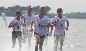 Giải chạy trên mặt biển Giải chạy trên mặt biển
