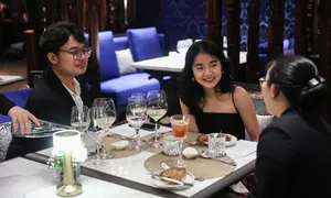 Bữa tối 4 triệu đồng trong nhà hàng kiểu Anh ở TP HCM Bữa tối 4 triệu đồng trong nhà hàng kiểu Anh ở TP HCM