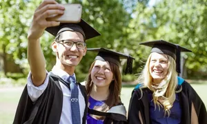 10 đại học dẫn đầu Australia về tỷ lệ việc làm của du học sinh 10 đại học dẫn đầu Australia về tỷ lệ việc làm của du học sinh