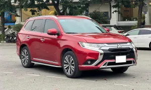 Mitsubishi Outlander 2022 giá 700 triệu - xe cũ thực dụng Mitsubishi Outlander 2022 giá 700 triệu - xe cũ thực dụng