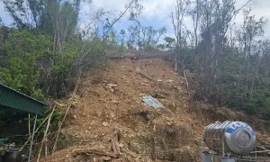 Sạt lở đe dọa nhiều hộ dân ở quận Đồ Sơn Sạt lở đe dọa nhiều hộ dân ở quận Đồ Sơn
