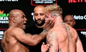 Mike Tyson tát Jake Paul, khẩu chiến trước trận Mike Tyson tát Jake Paul, khẩu chiến trước trận