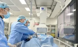 Phát hiện hẹp mạch máu tim sau 4 năm đau ngực Phát hiện hẹp mạch máu tim sau 4 năm đau ngực