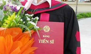 Tiến sĩ khó xin việc vì 'thạc sĩ là đủ rồi' Tiến sĩ khó xin việc vì 'thạc sĩ là đủ rồi'