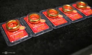 Mỗi lượng vàng tăng một triệu đồng Mỗi lượng vàng tăng một triệu đồng
