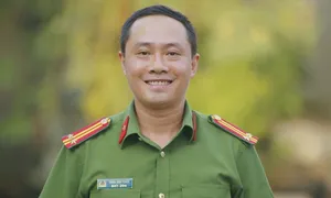 Thầy giáo công an nhiều năm châm cứu miễn phí Thầy giáo công an nhiều năm châm cứu miễn phí