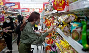 Người Việt tăng tiết kiệm Người Việt tăng tiết kiệm