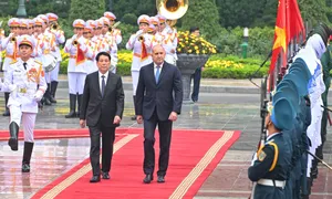 Chủ tịch nước Lương Cường chủ trì lễ đón Tổng thống Bulgaria Chủ tịch nước Lương Cường chủ trì lễ đón Tổng thống Bulgaria
