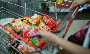 Tiếp tục giảm 2% thuế VAT tới giữa năm sau Tiếp tục giảm 2% thuế VAT tới giữa năm sau