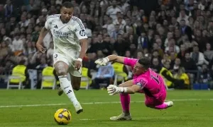 Mbappe ghi bàn và hỏng ăn khó tin Mbappe ghi bàn và hỏng ăn khó tin