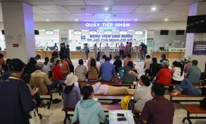 Hết tiền, bỏ cuộc chữa ung thư Hết tiền, bỏ cuộc chữa ung thư