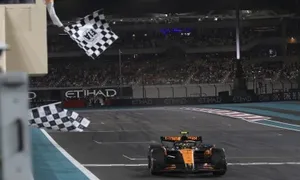 McLaren lần đầu vô địch F1 sau 26 năm McLaren lần đầu vô địch F1 sau 26 năm