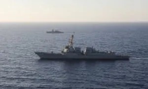Houthi tấn công nhóm chiến hạm, tàu hàng Mỹ Houthi tấn công nhóm chiến hạm, tàu hàng Mỹ