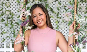 Nữ sinh gốc Việt đỗ cả ba học viện Hải, Lục, Không quân Mỹ Nữ sinh gốc Việt đỗ cả ba học viện Hải, Lục, Không quân Mỹ