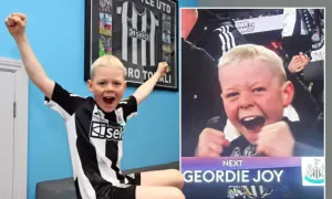 CĐV nhí bị phát hiện trốn học, xem trận Newcastle - Arsenal CĐV nhí bị phát hiện trốn học, xem trận Newcastle - Arsenal