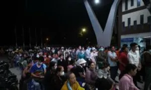 Nỗi khổ bệnh nhân nghèo ở xa đi khám ung bướu Nỗi khổ bệnh nhân nghèo ở xa đi khám ung bướu